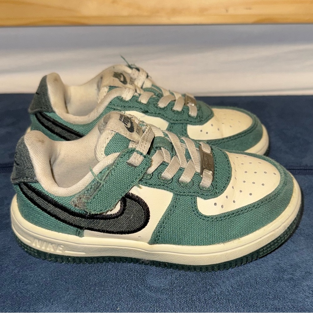 Nike Toddler Forrest Green and White